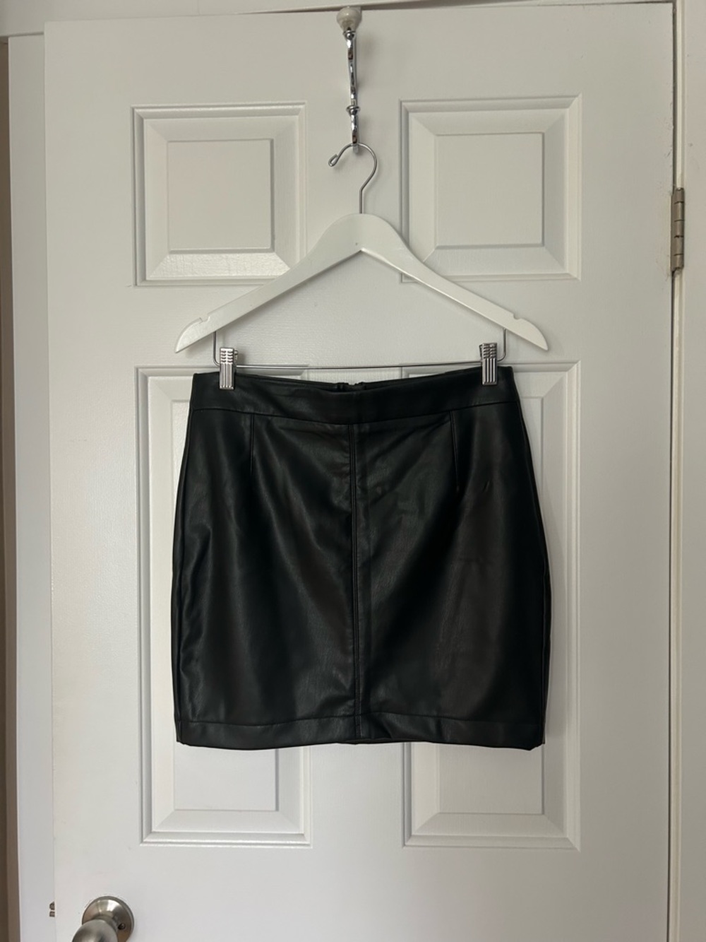 Reitmans Black Faux Leather Mini Skirt